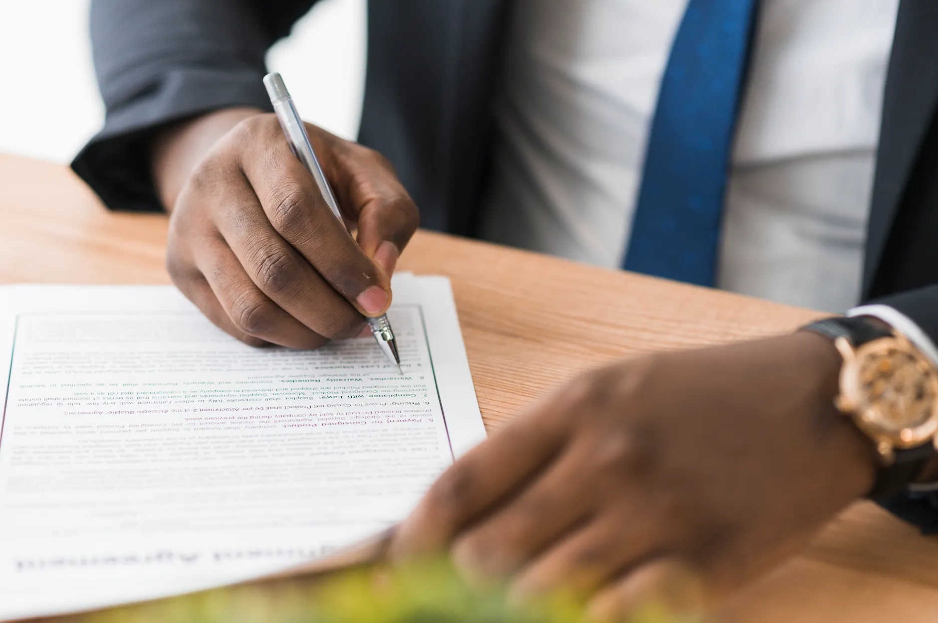 how does a franchise agreement work