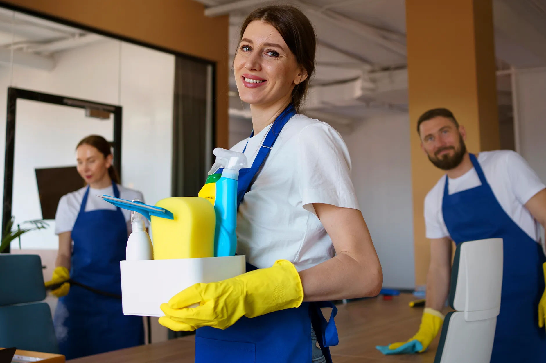 pros & cons of investing in a cleaning business franchise