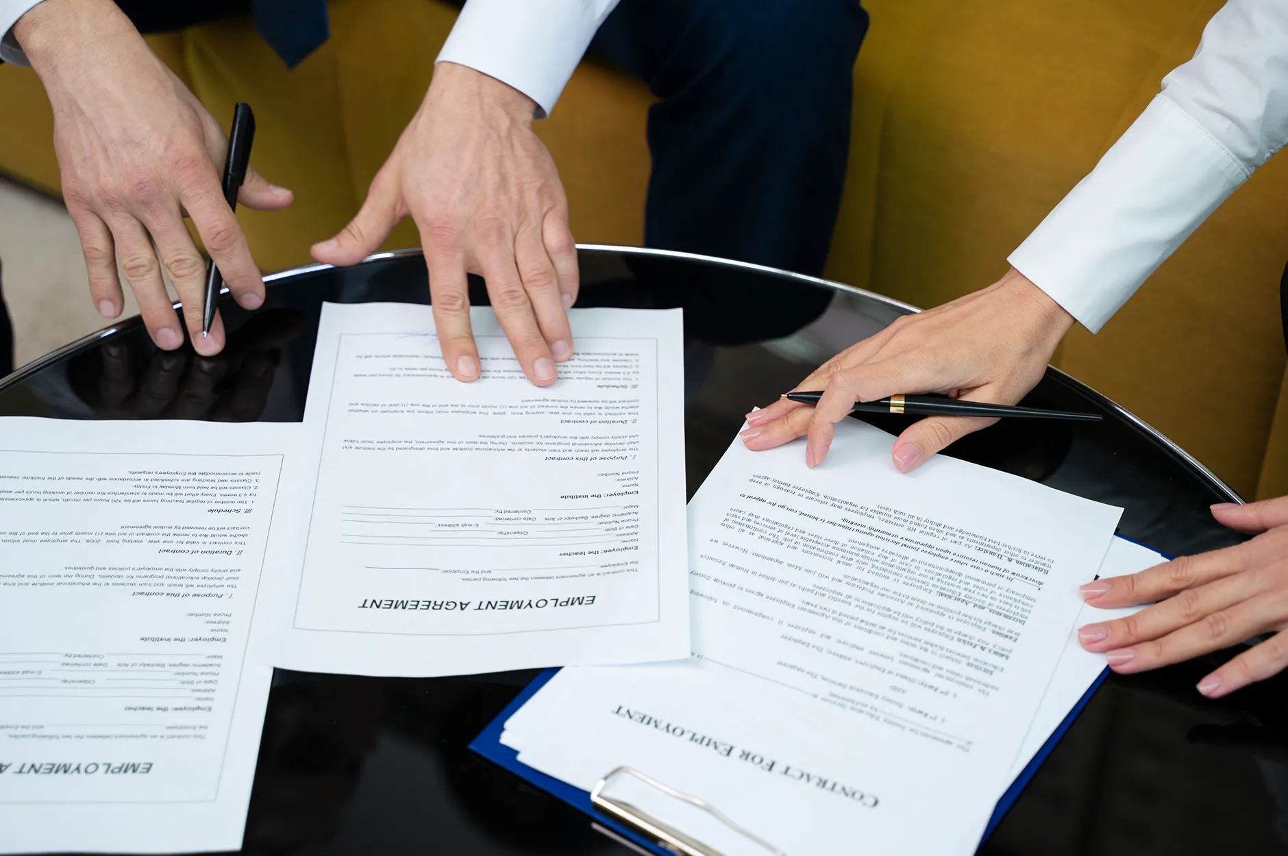 what information is included in a franchise agreement